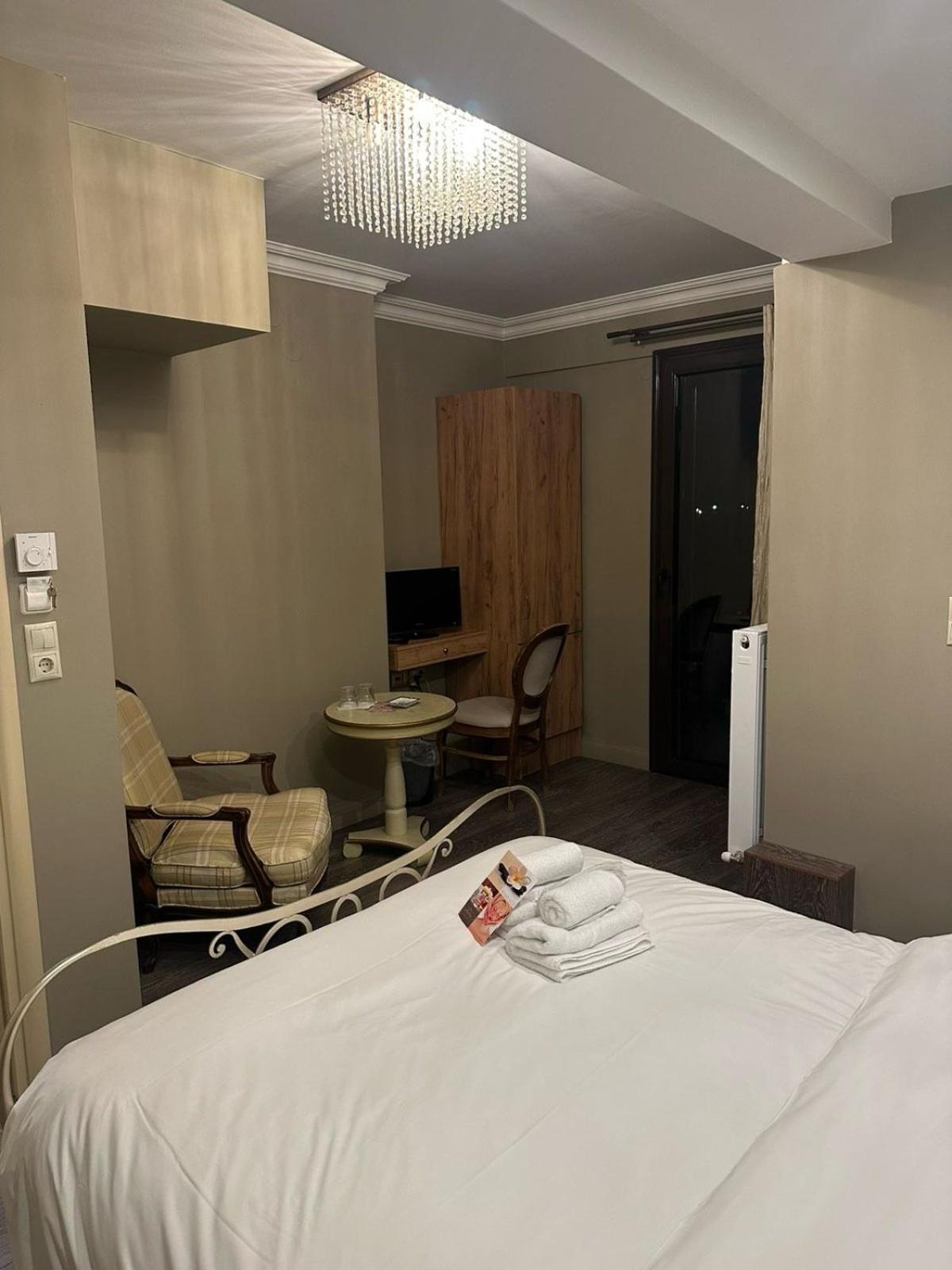 Melies Boutique Hotel Káto Loutrákion Esterno foto